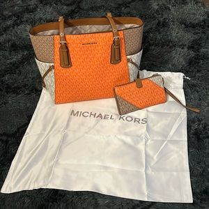 Michael Kors signature voyager tote with matching wallet